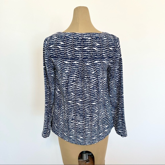 {Vineyard Vines} Patterned Blouse - Picture 4 of 6